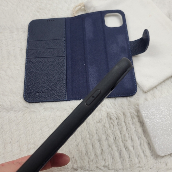 Portland Leather Goods Dark Navy Blue iPhone Wallet Case - Picture 6 of 7